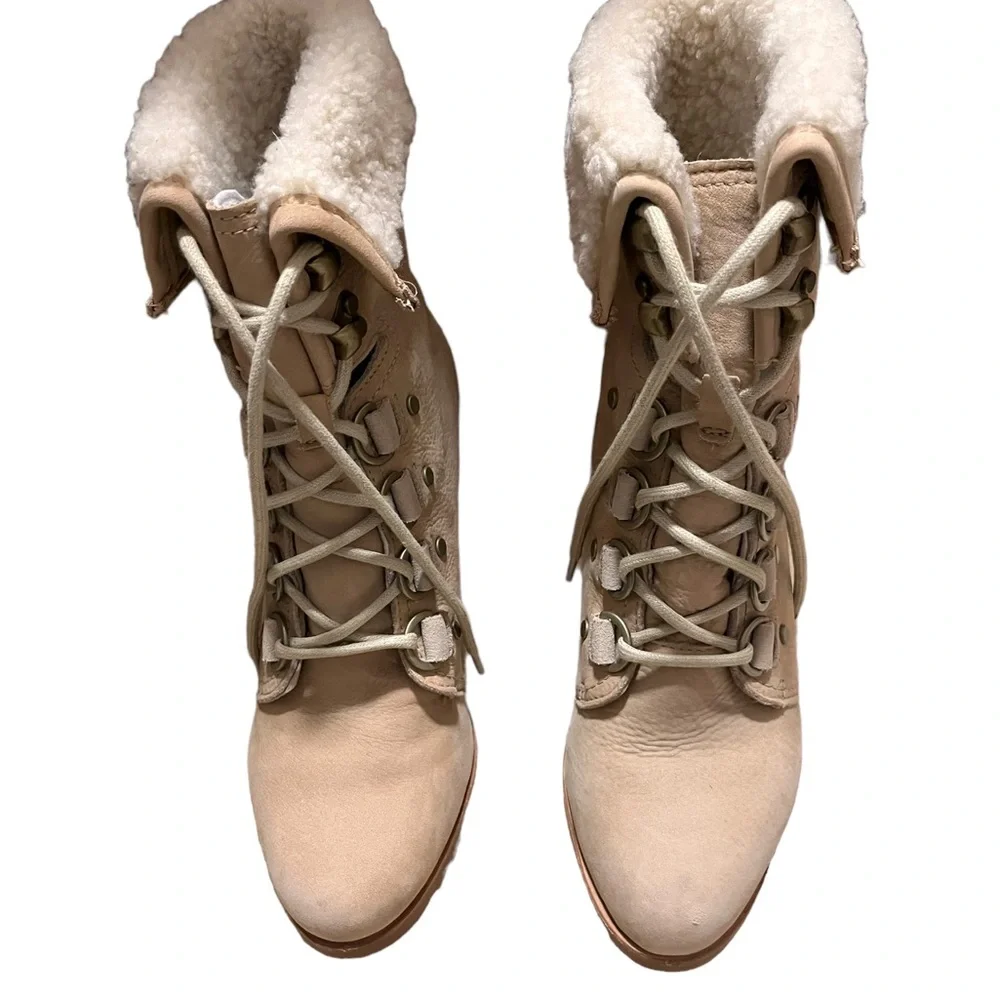 Sorel After Hours Lace Up Shearling Wedge Boots Sz. 7
